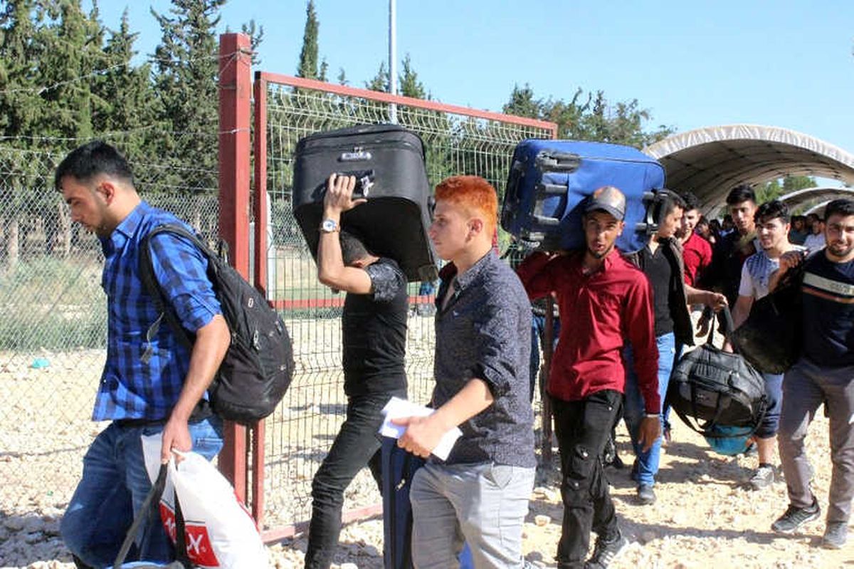 Ülkelerine Gitmek İsteyen Suriyeliler Öncüpınar\'a Akın Etti