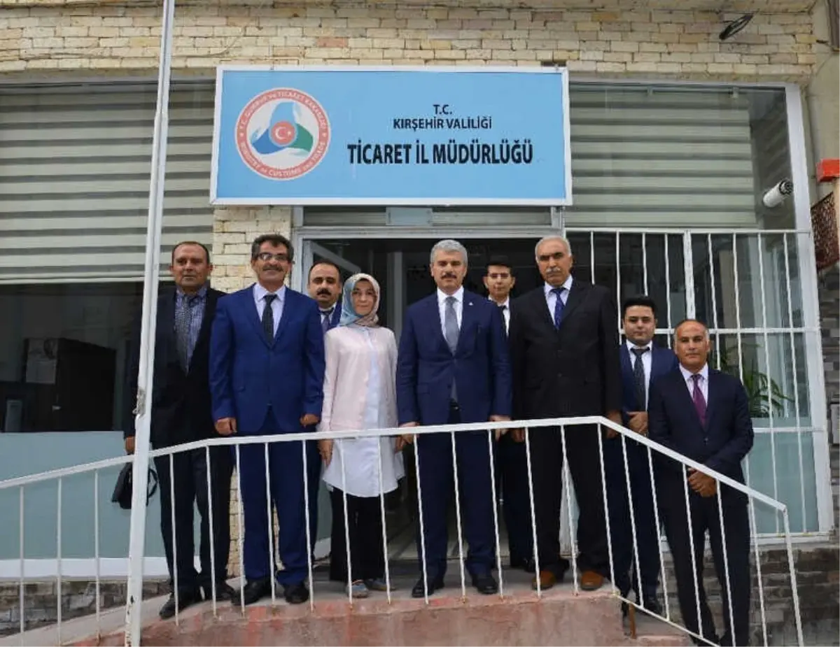 Vali Akın, Ticaret İl Müdürlüğünü Ziyaret Etti