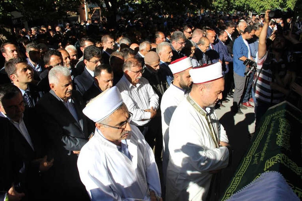 Eski Milli Eğitim Bakanı Yılmaz\'ın Acı Günü