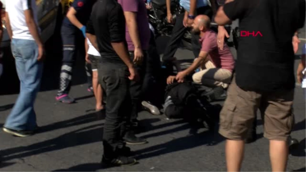 İstanbul Şişli\'de Yunus Polisleri Kaza Yaptı 2 Yaralı