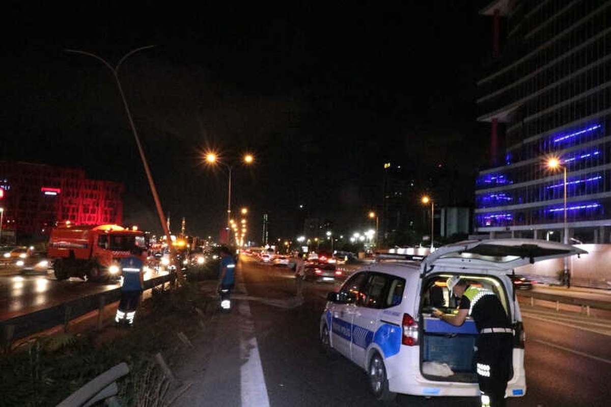 Kartal\'da Feci Kaza: 6 Yaralı