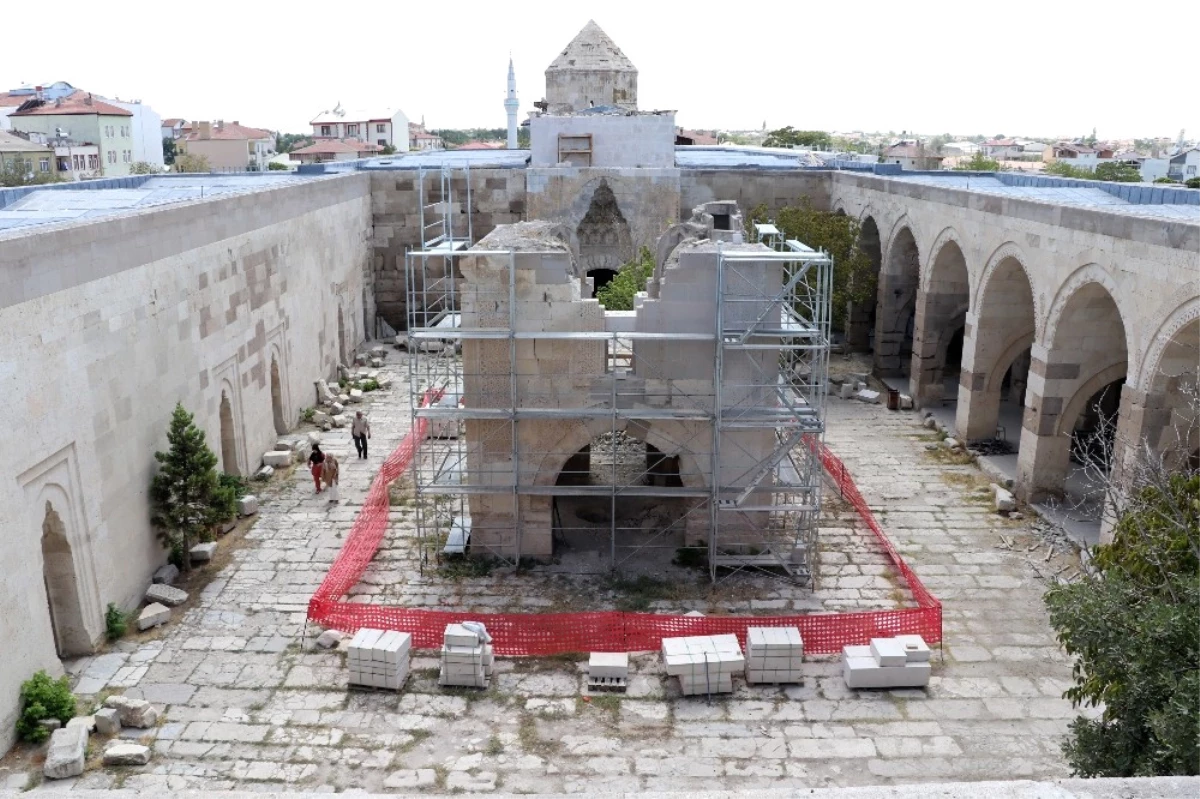 Sekiz Asırlık Selçuklu Mirası Sultanhanı Kervansarayı Restore Ediliyor