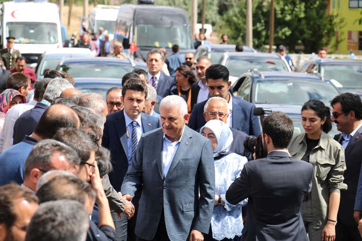 Yıldırım\'dan Bebeğiyle Şehit Olan Annenin Ailesine Ziyaret