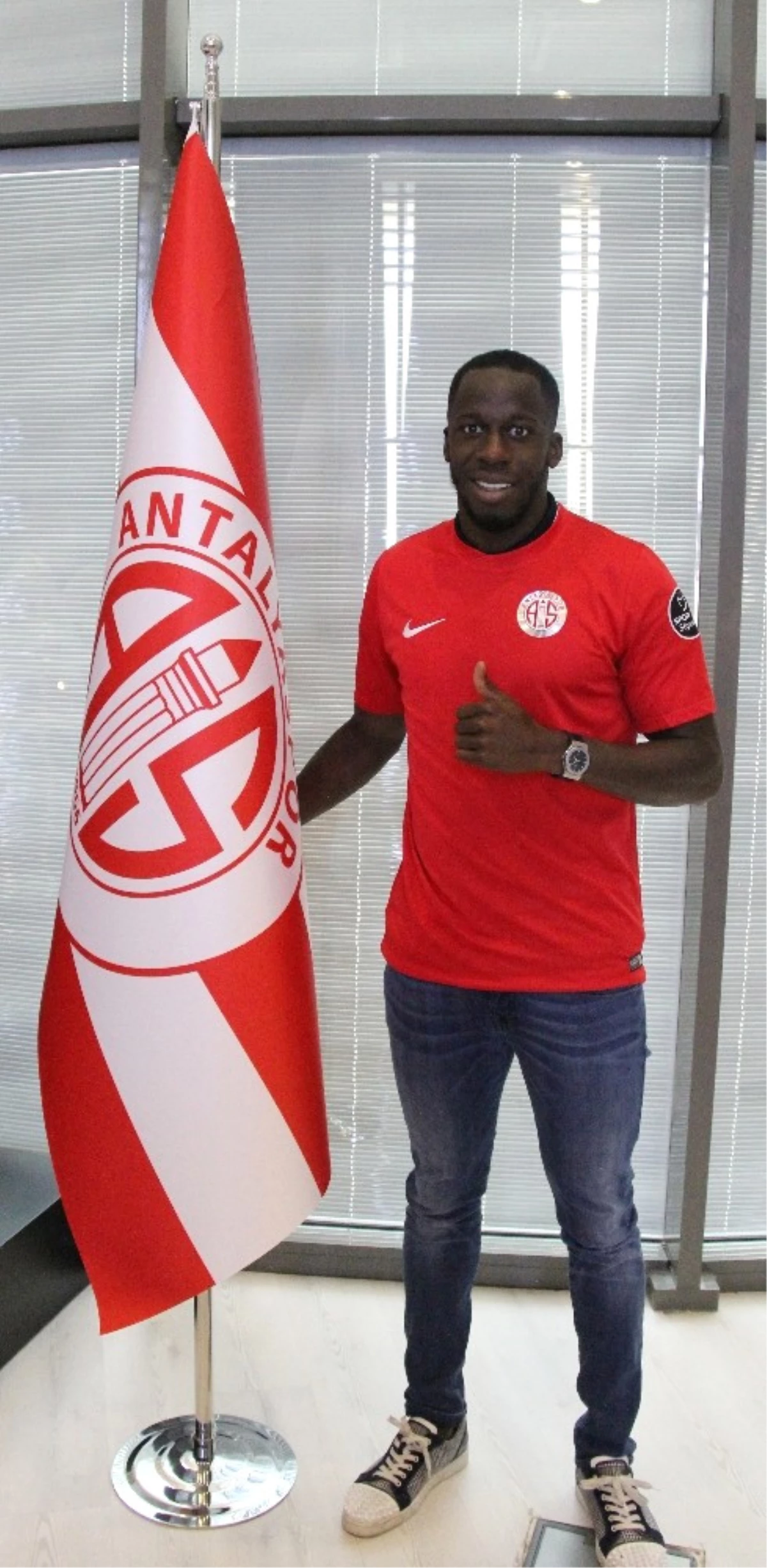 Antalyaspor\'da İki Yeni Transferde Lisans Problemi