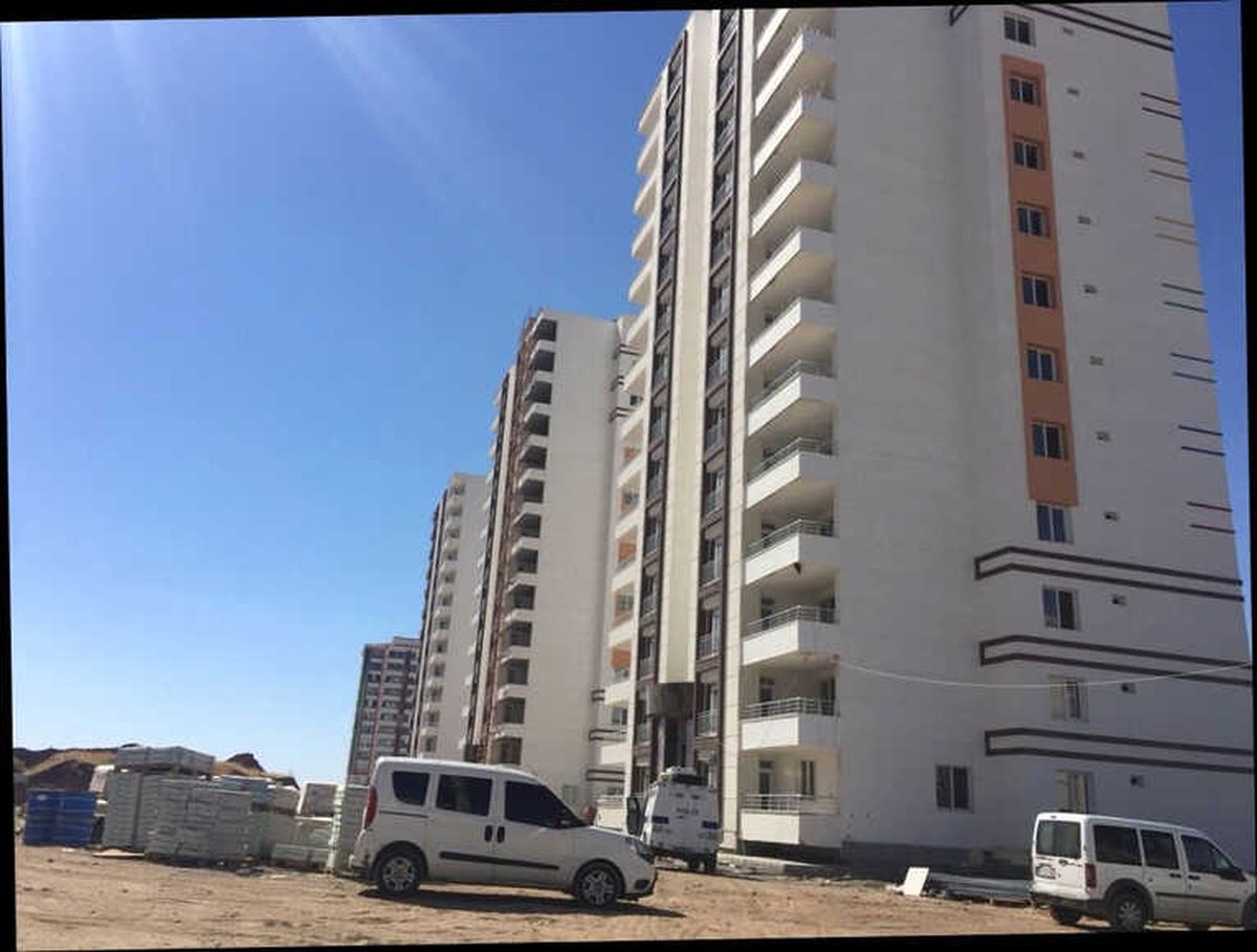 Asansör Boşluğuna Düşen İki İşçi Yaralandı