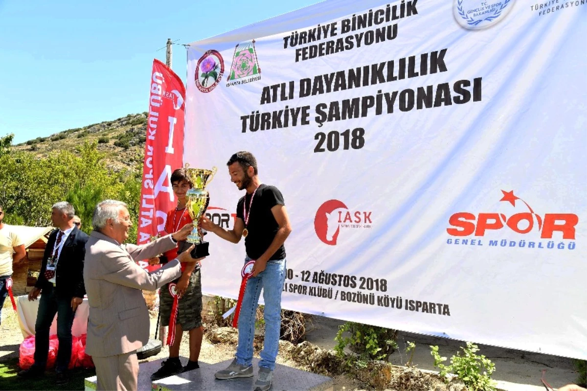 Atlı Dayanıklılık Yarışları Türkiye Şampiyonası Isparta\'da Tamamlandı