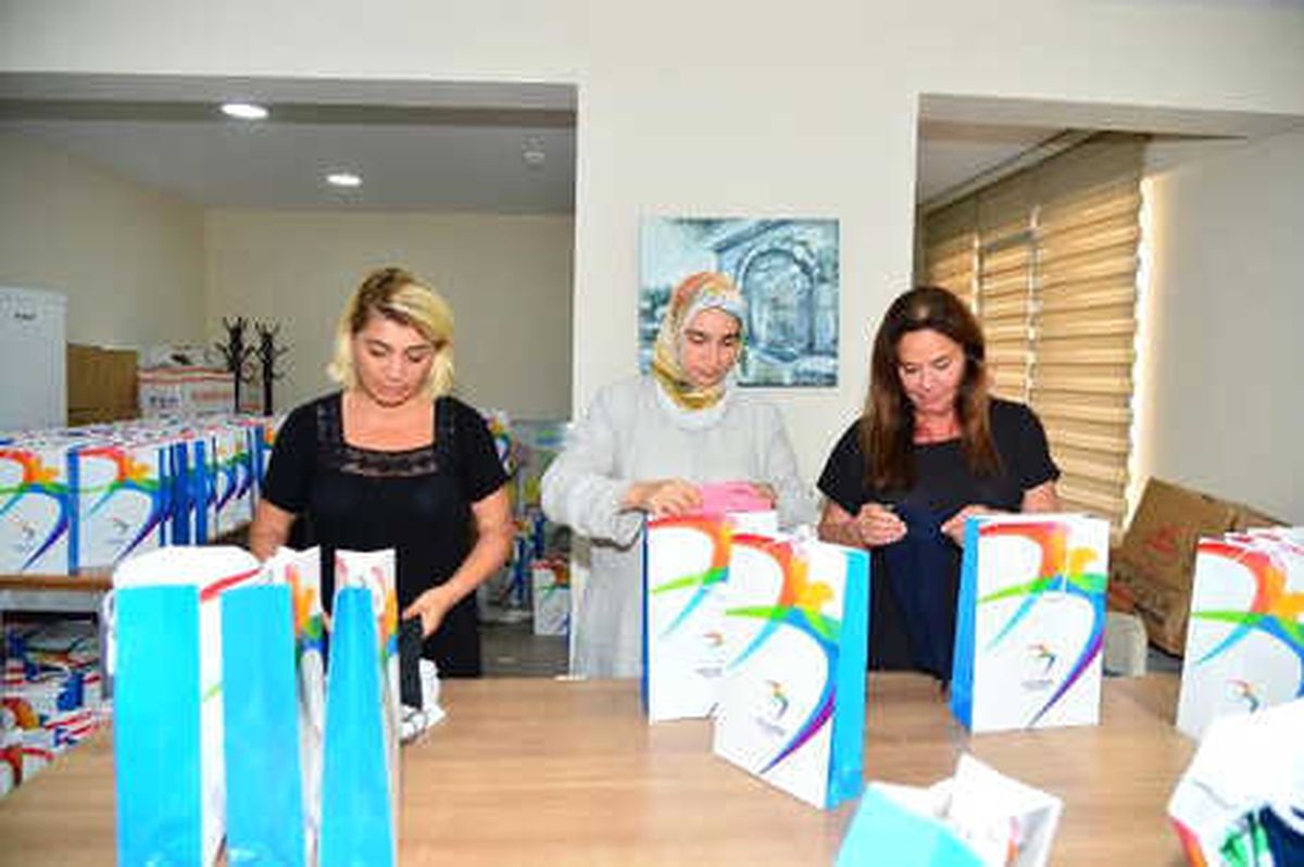 Beylikdüzü\'ndeki Çocuklar Bayram Sevincini Erken Yaşadı