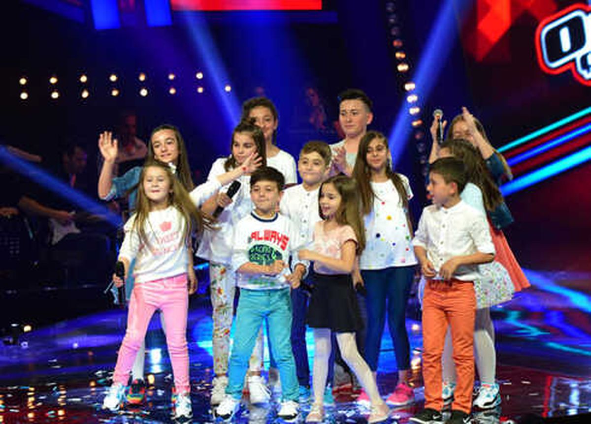 Finalistler Hep Birlikte Şarkı Söyledi!
