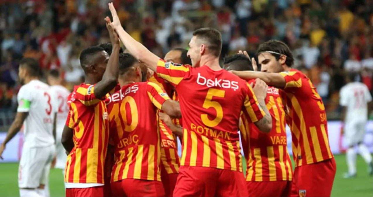 Kayserispor, Sahasında Konuk Ettiği Antalyaspor\'u 2-0 Yendi