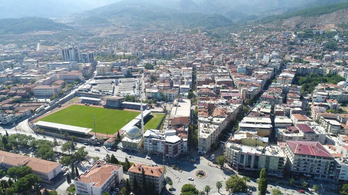 Soma\'ya 7 Bin 500 Tonluk Su Deposu