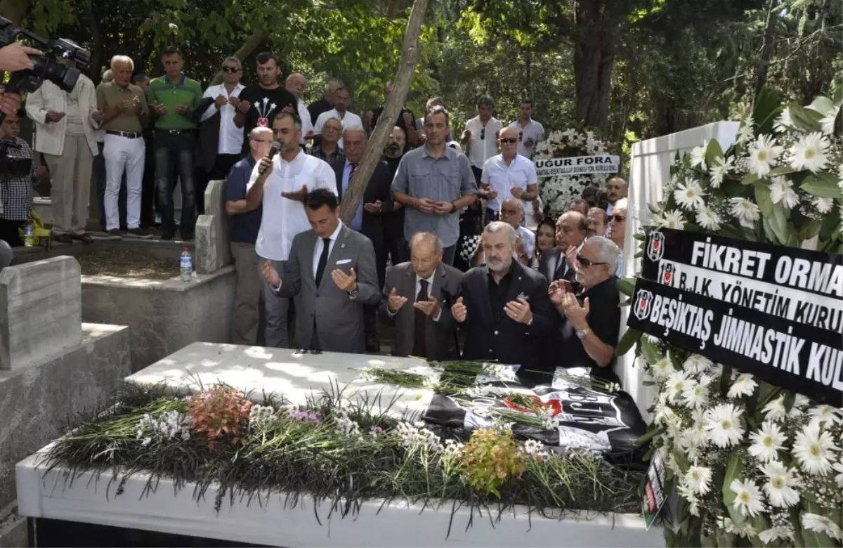 Süleyman Seba Kabri Başında Anıldı