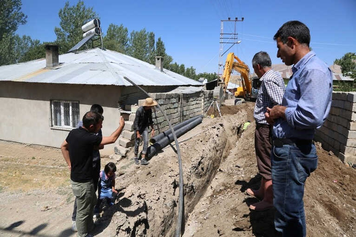 Vaski\'den 4 Mahalleye Kanalizasyon Hattı