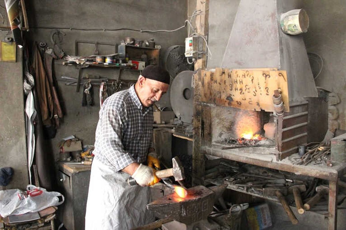 74 Yaşında, Dedesinden Kalan Mesleği Devam Ettiriyor