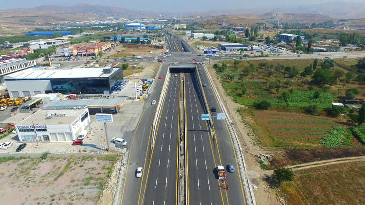 Ankara\'da Anadolu Bulvarı\'nda Kesintisiz Ulaşım