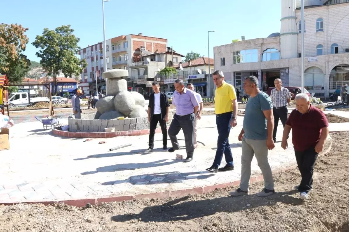 Belediye Başkan Vekili Sezgin, Yeni Yapılan Parkta İncelemelerde Bulundu