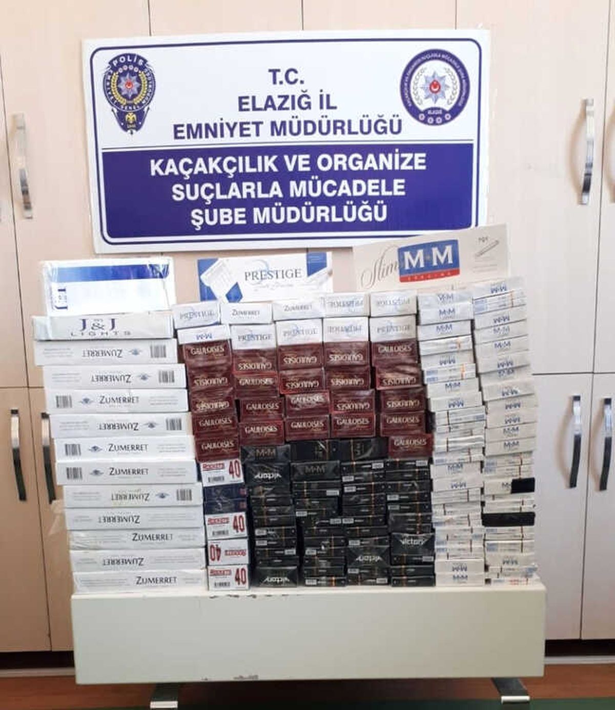 Elazığ\'da "Duman" Operasyonu 2 Bin 336 Adet Kaçak Sigara Ele Geçirildi