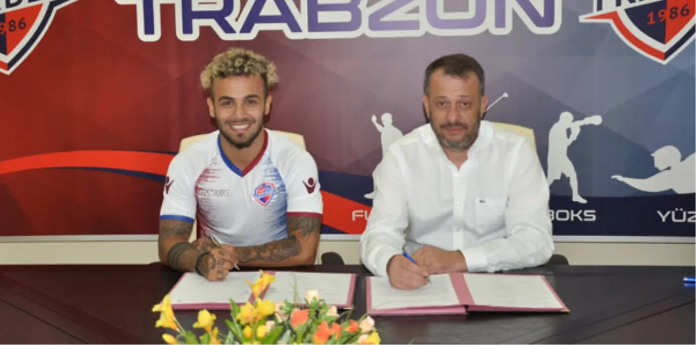 Hekimoğlu Trabzon Fk Mertcan Çam\'ı Kadrosuna Kattı