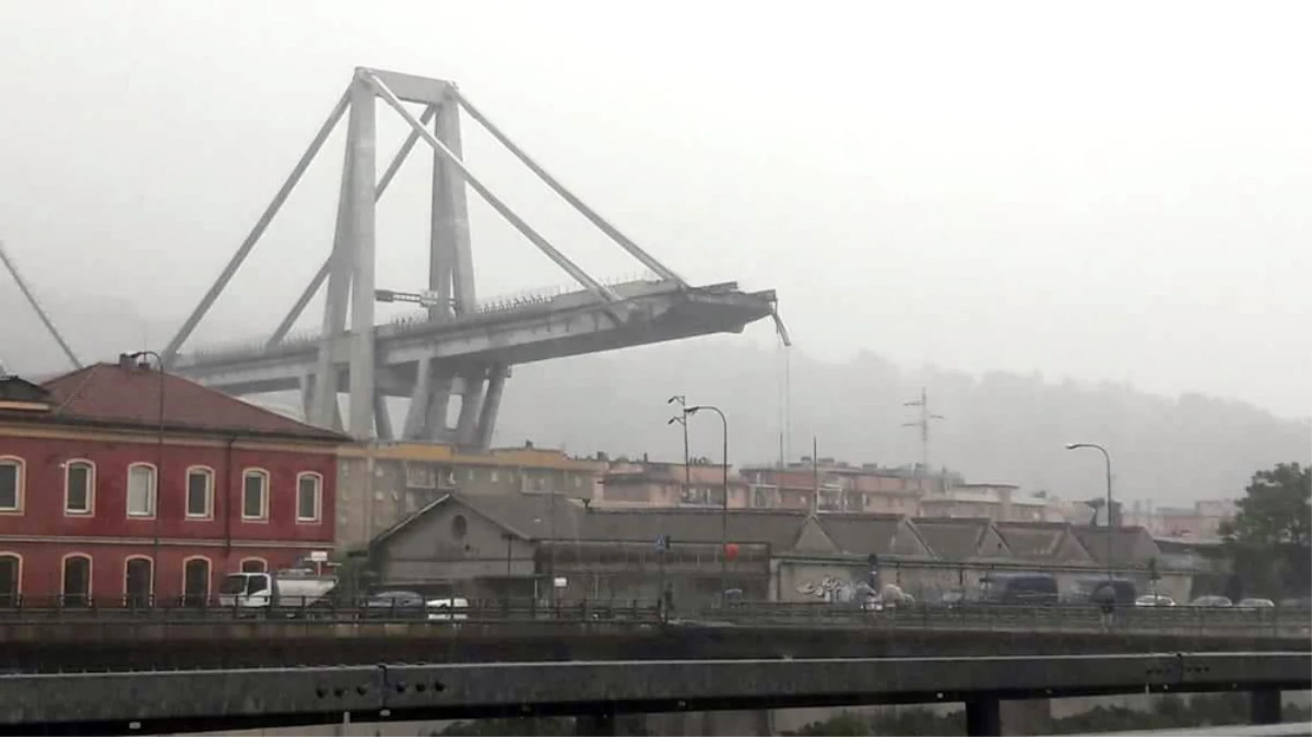 İtalya\'da Köprü Çöktü