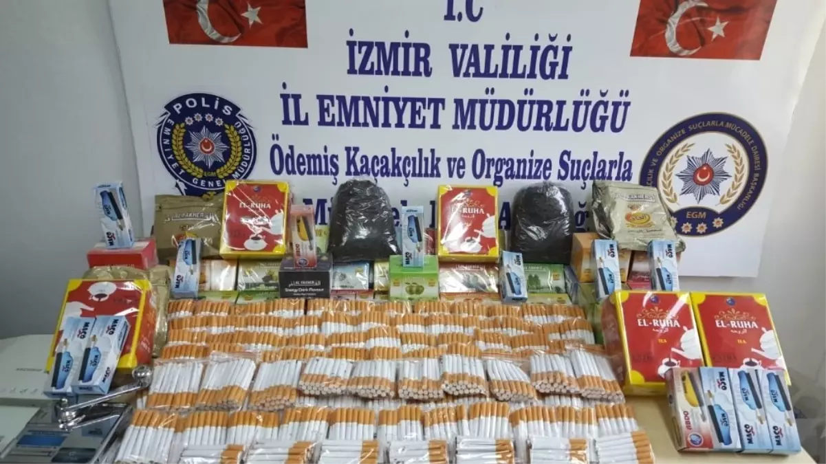 İzmir\'de Kaçak Tütün Operasyonu