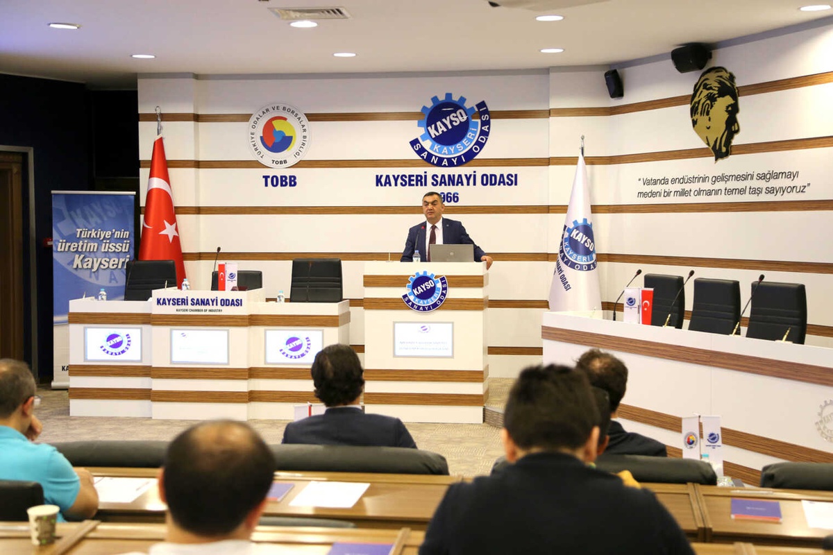 KAYSO\'da Alacak Sigortası Semineri Düzenlendi