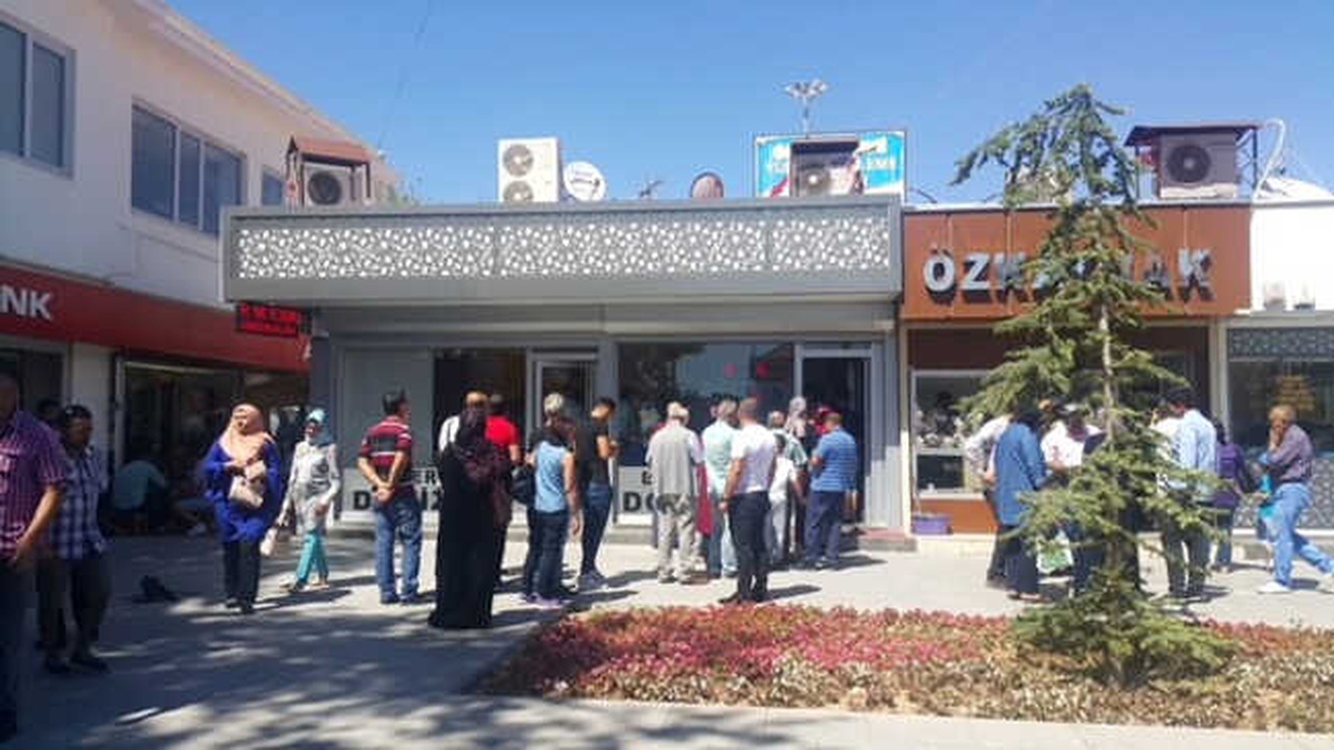 Kırşehirliler, Döviz Bürolarına Akın Etti