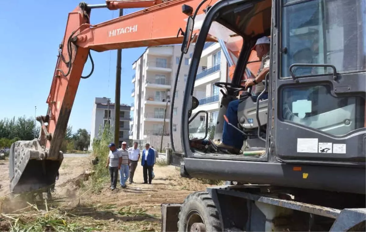 Nazilli\'de Sulama Kanalları Üretici İçin Yenileniyor