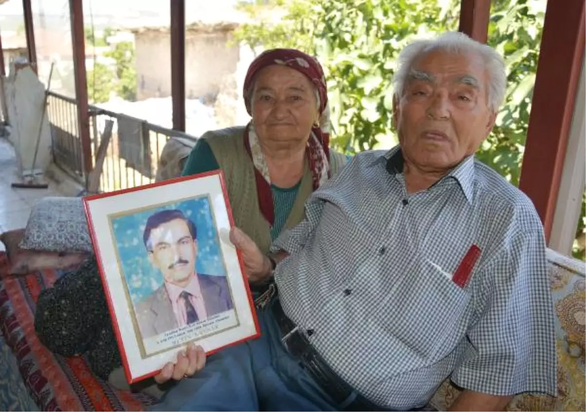 Öldürülen Teröristin Şehit Ettiği Öğretmenin Annesi: Metin\'im Artık Rahat Uyuyacak