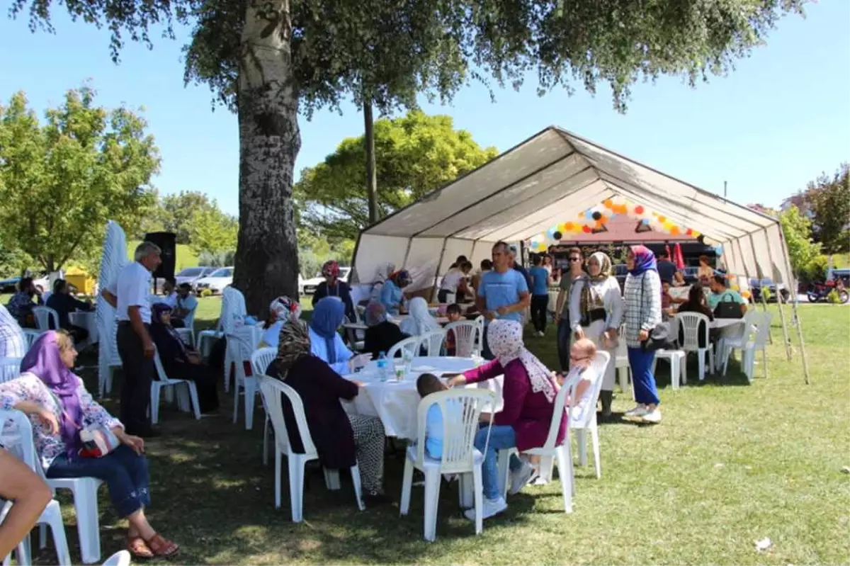 Osmaneli\'de Lösemili Çocuklar Yararına Etkinlik