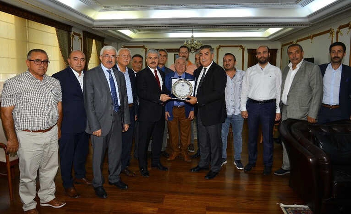 Vali Akın, "Osb\'nin Geliştirilmesi İçin Çalışmalar Yürütüyoruz"