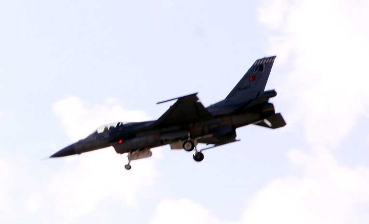 Vatandaşlar İhbar Etti, Jetler Bombaladı