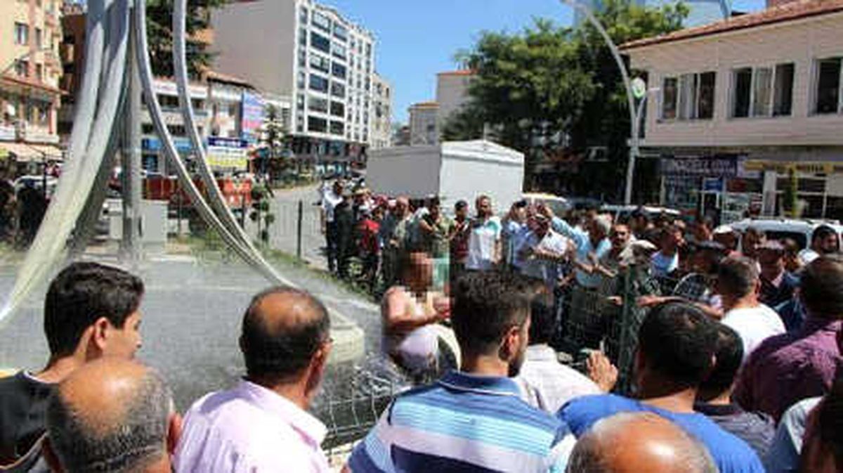 Alacaklarını Tahsil Edemeyince Kendisini Ateşe Veren Esnaf Kurtarılamadı