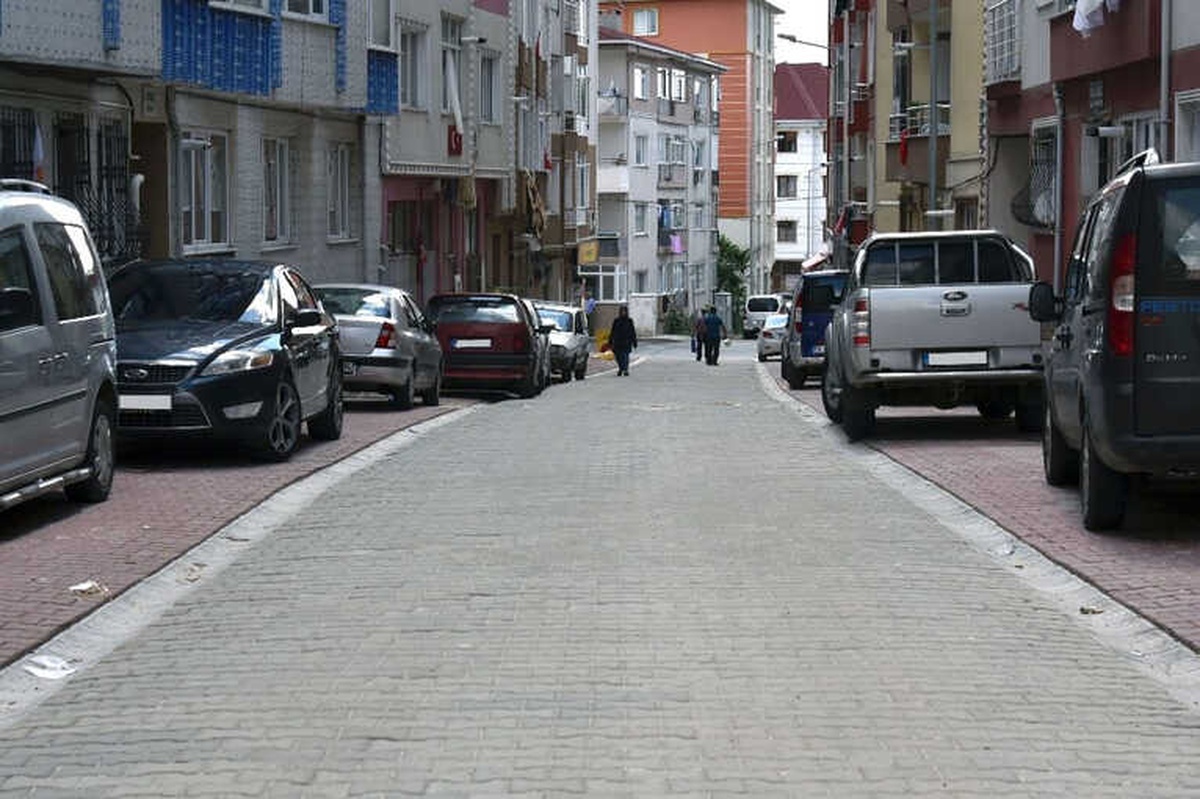 Çorlu\'da Kilit Taşı Çalışmaları Sürüyor