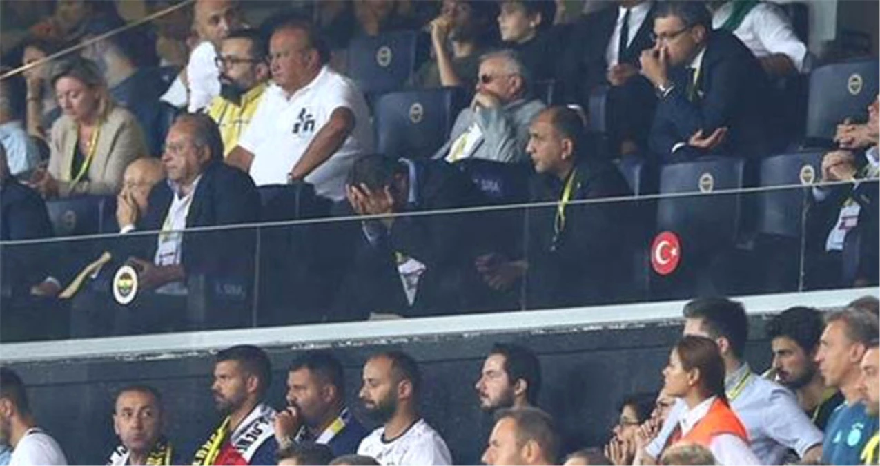 Fenerbahçe\'nin Elenmesi Ali Koç\'u Yıktı