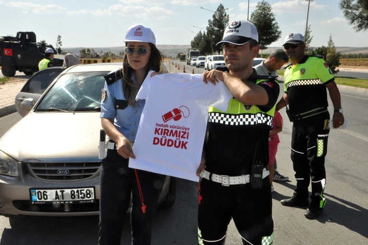 Hatalı Sürücüye Kırmızı Düdük