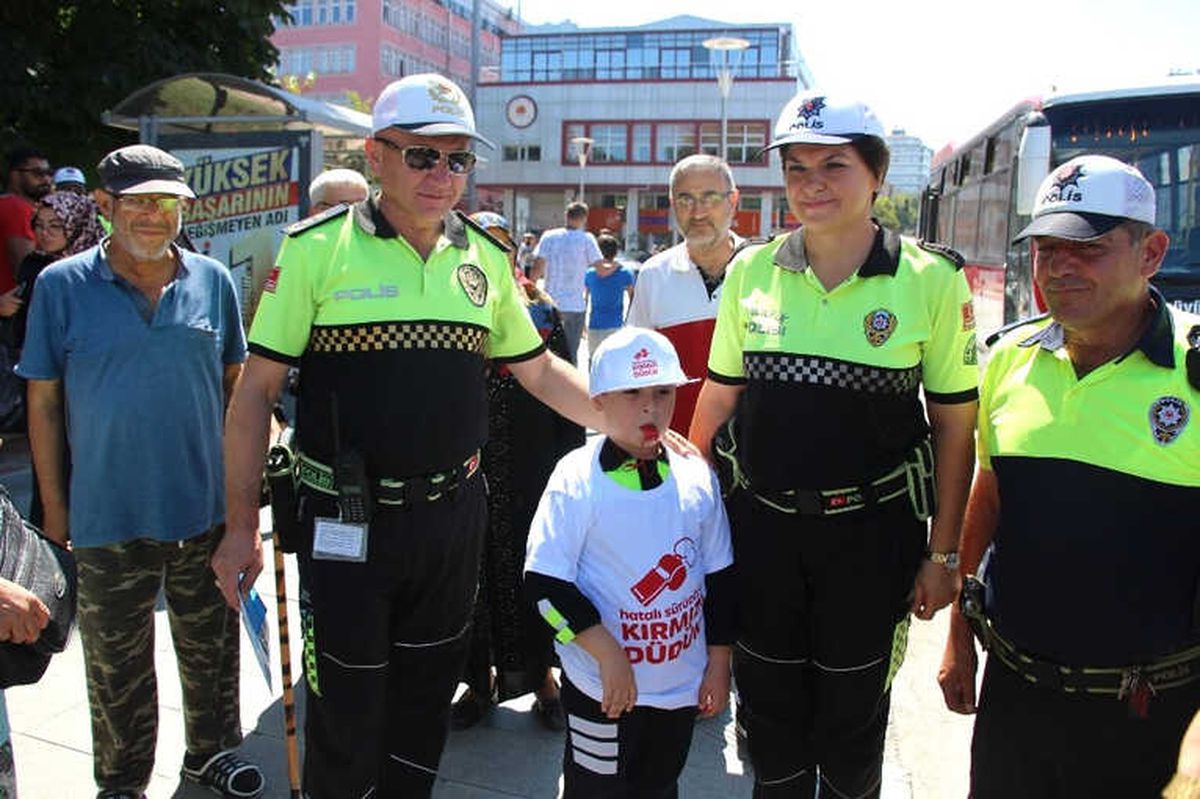 Hatalı Sürücüye "Kırmızı Düdük"