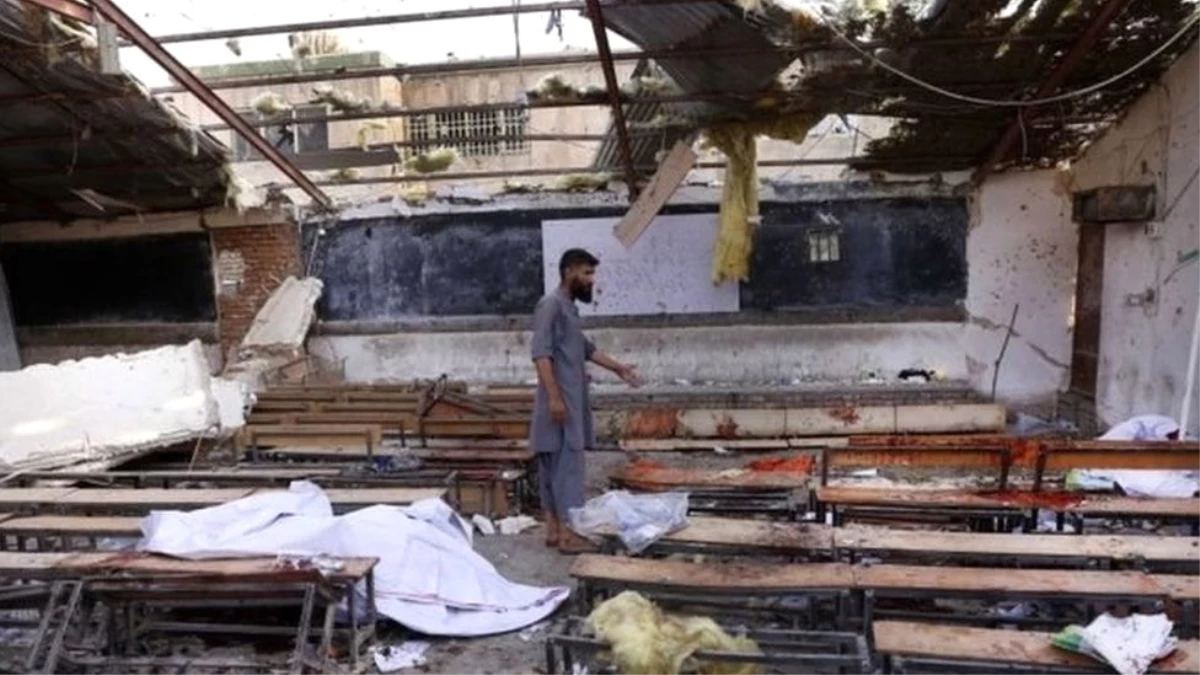 Kabil\'de Üniversite Sınavı Hazırlık Kursuna İntihar Saldırısı: 48 Ölü