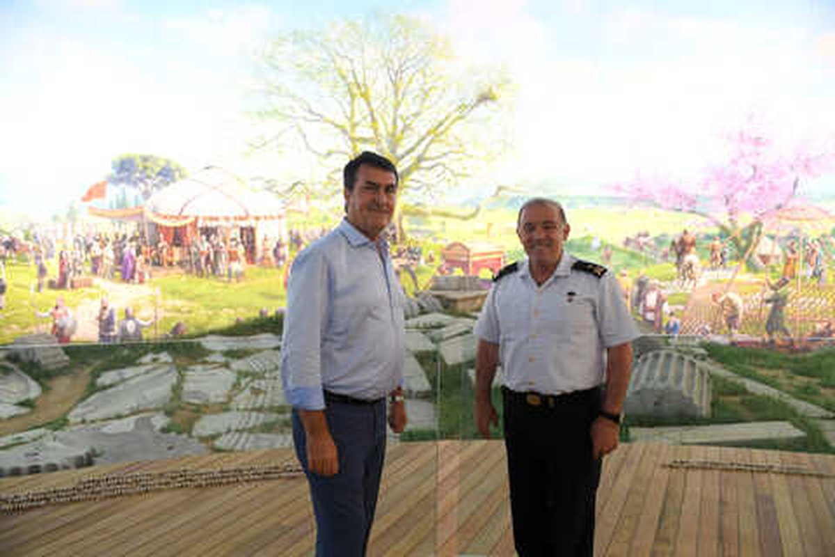 Komutan Panorama 1326 Bursa Fetih Müzesi\'ni Gezdi