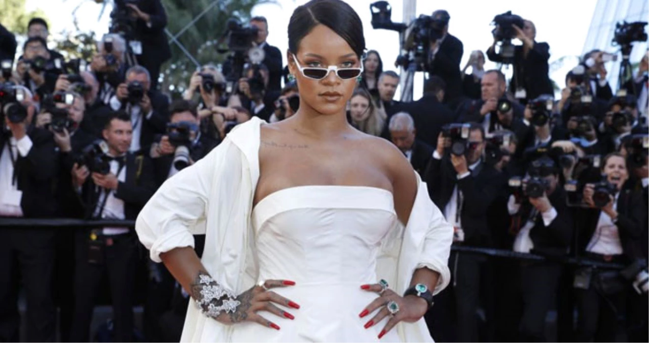 Polis, Rihanna\'nın Evinde Çalan Alarmdan Dolayı Güvenlik Önlemi Aldı