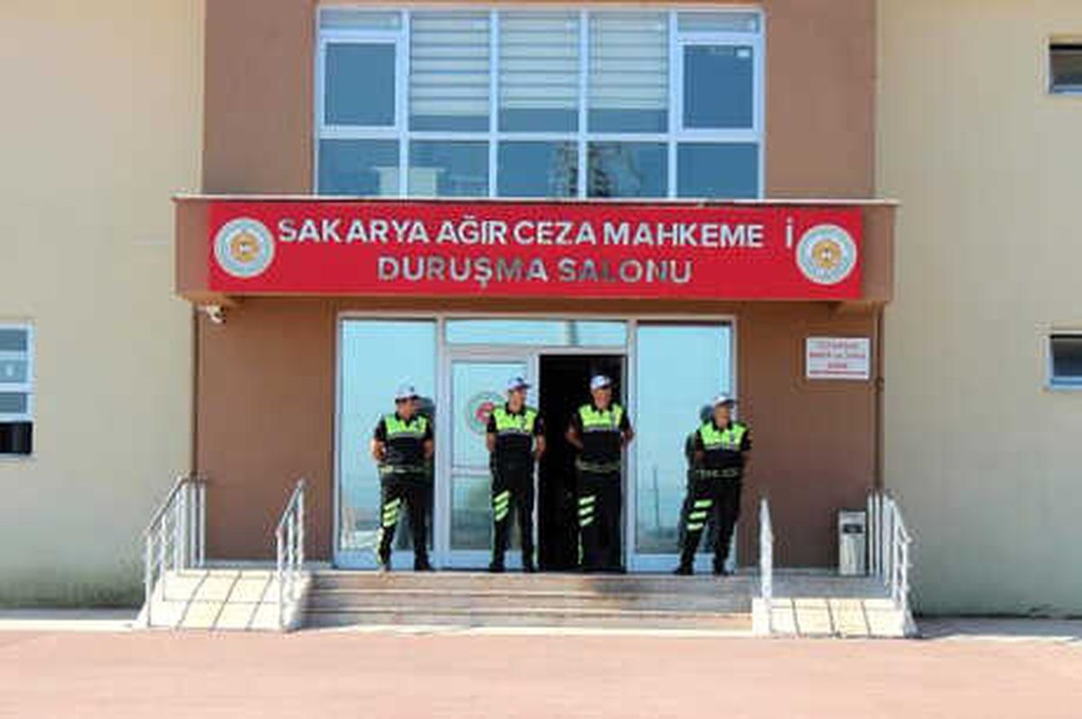 Sakarya\'da Darbe Girişimini Yöneten Komutanlara Müebbet Hapis
