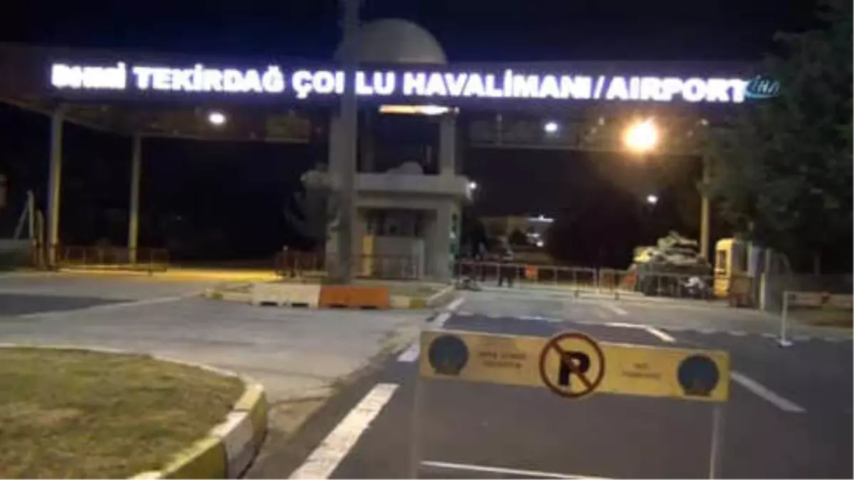 Serbest Bırakılan Yunan Askerler Çorlu Havaalanı\'ndan Yunanistan\'a Gönderildi
