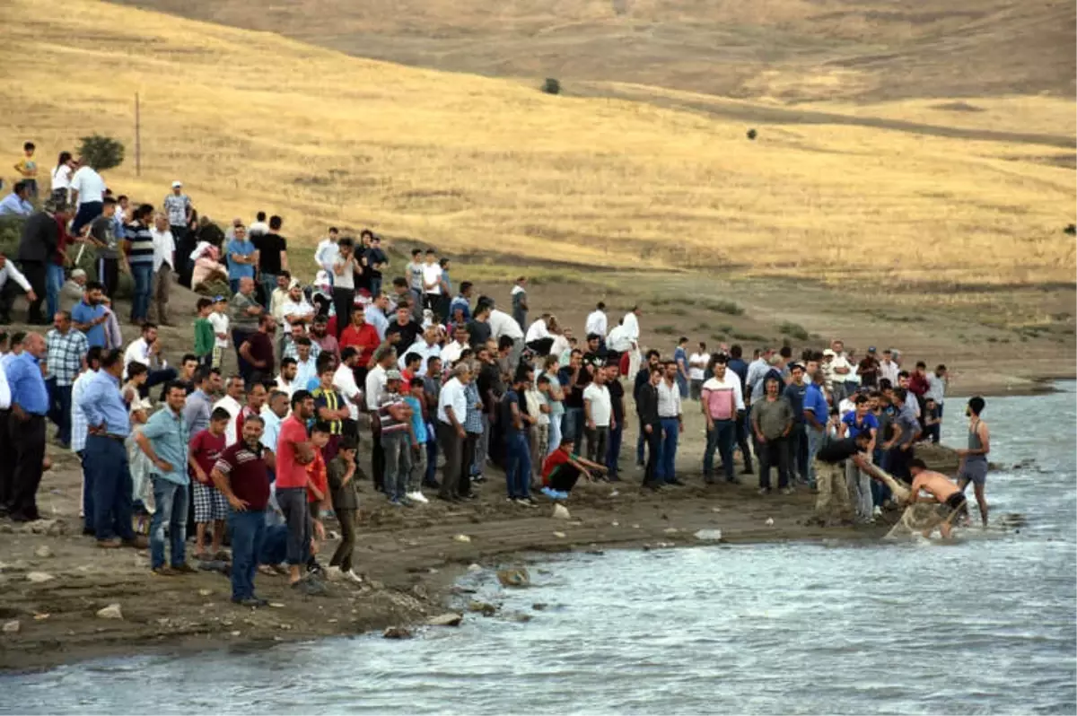 Serinlemek İçin Girdiği Gölette Can Verdi