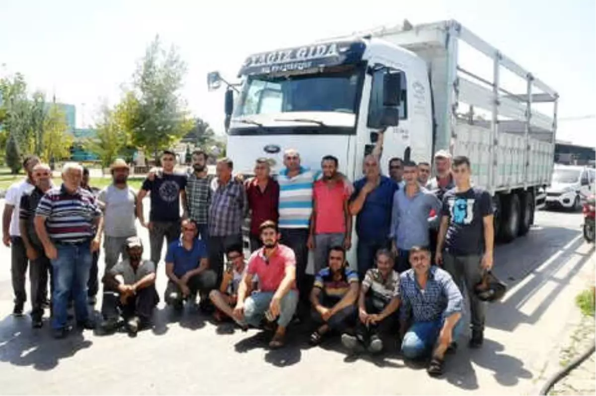 Turgutlu Hali\'nde Ücretli Park Uygulaması Eylemine Polis Müdahalesi