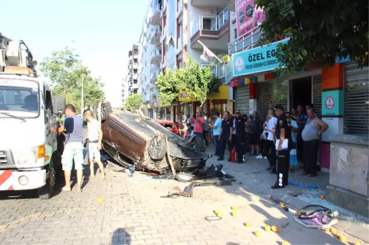 Aydın\'da Bir Otomobil Takla Attı Ortalık Savaş Alanına Döndü