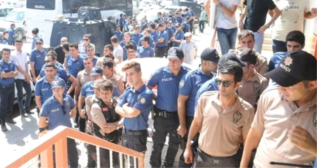 Başkan Erdoğan\'ın Döviz Çağrısı, Polisleri Harekete Geçirdi
