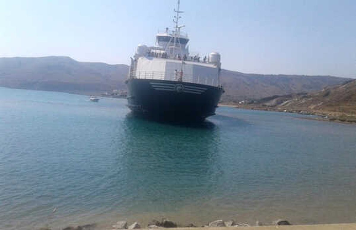 Çanakkale\'de Feribot Karaya Oturdu