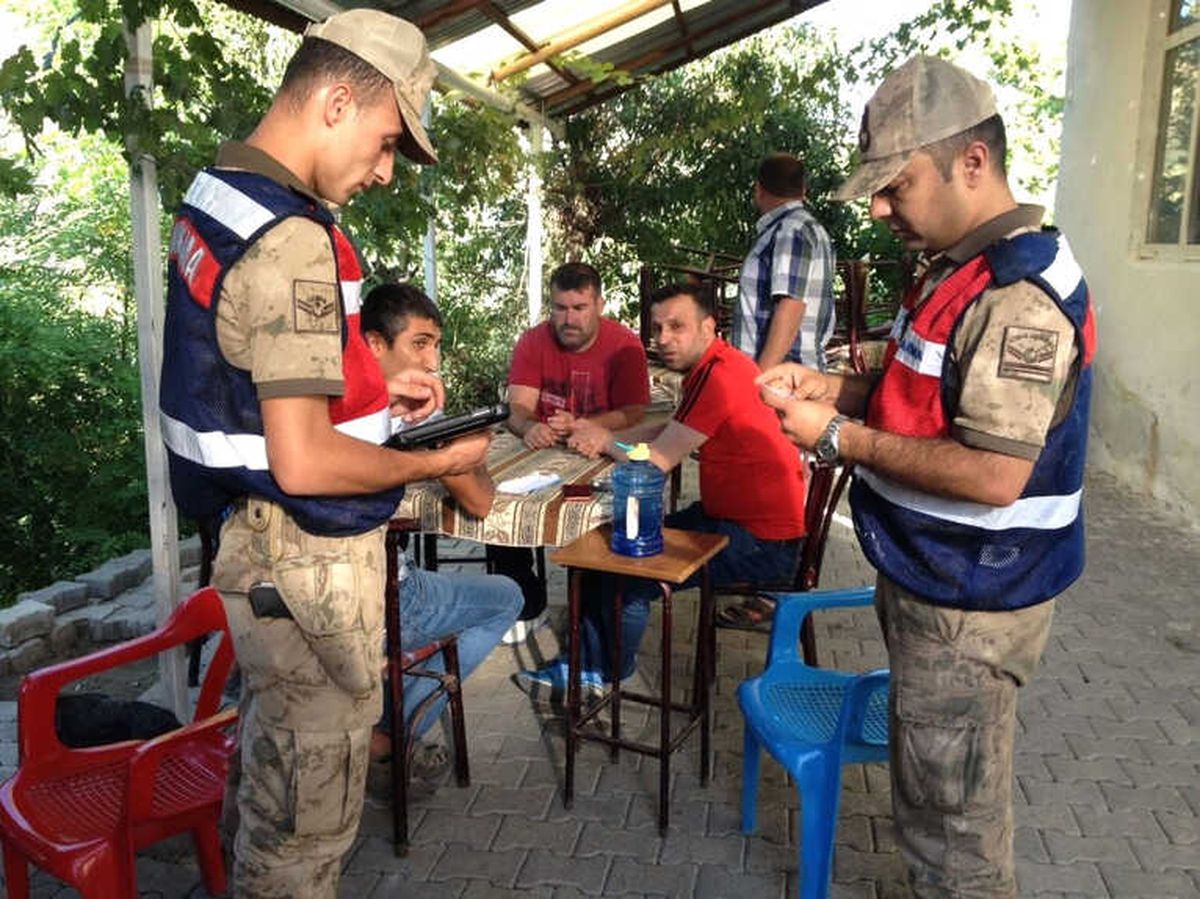 Elazığ\'da Aranan 63 Şahıs Yakalandı