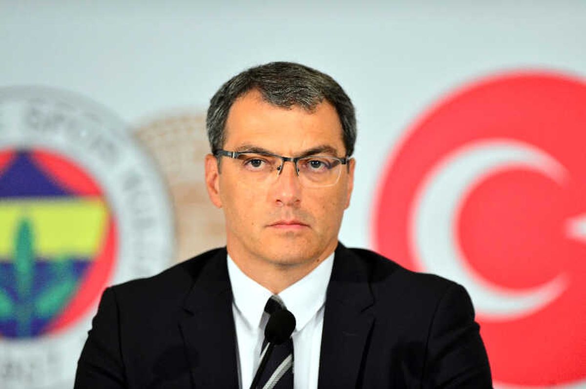 F.bahçe Emre Akbaba ile İlgileniyor mu ?