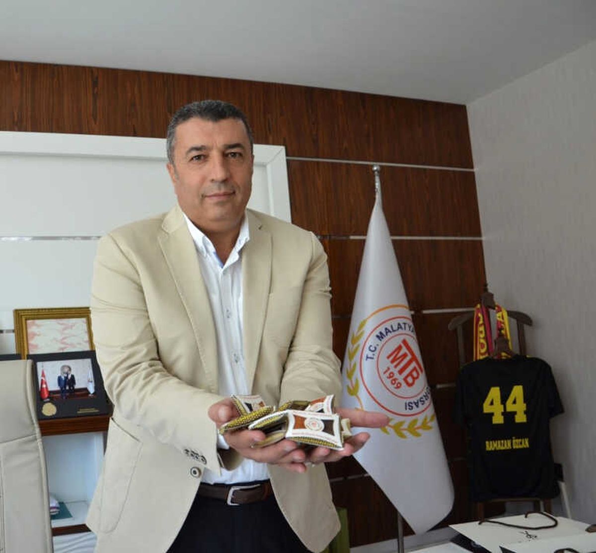 Fenerbahçe Taraftarına Kayısı İkram Edilecek