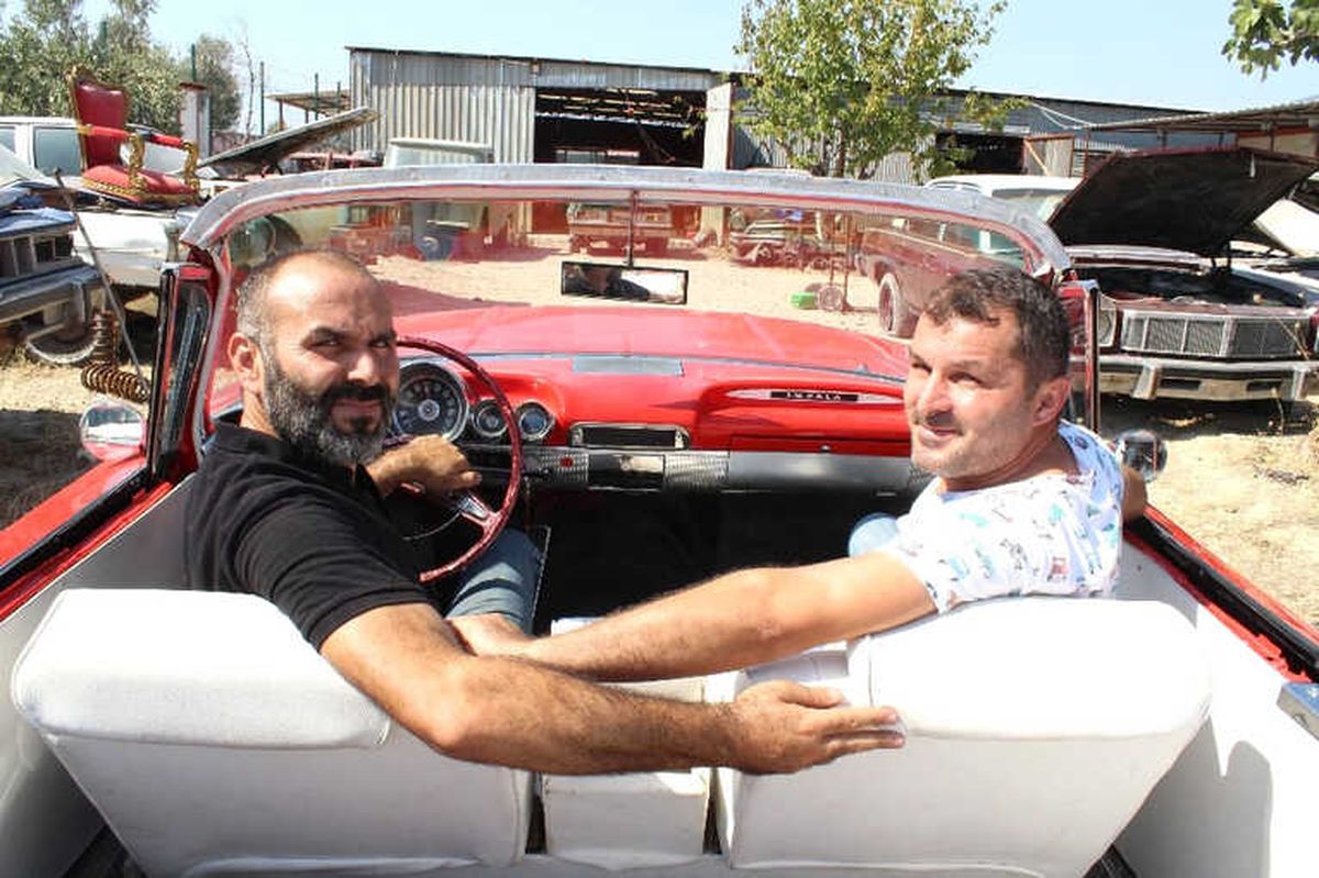 Kullanılamaz\' Denilen Klasik Otomobiller, Onların Elinde Hayat Buluyor