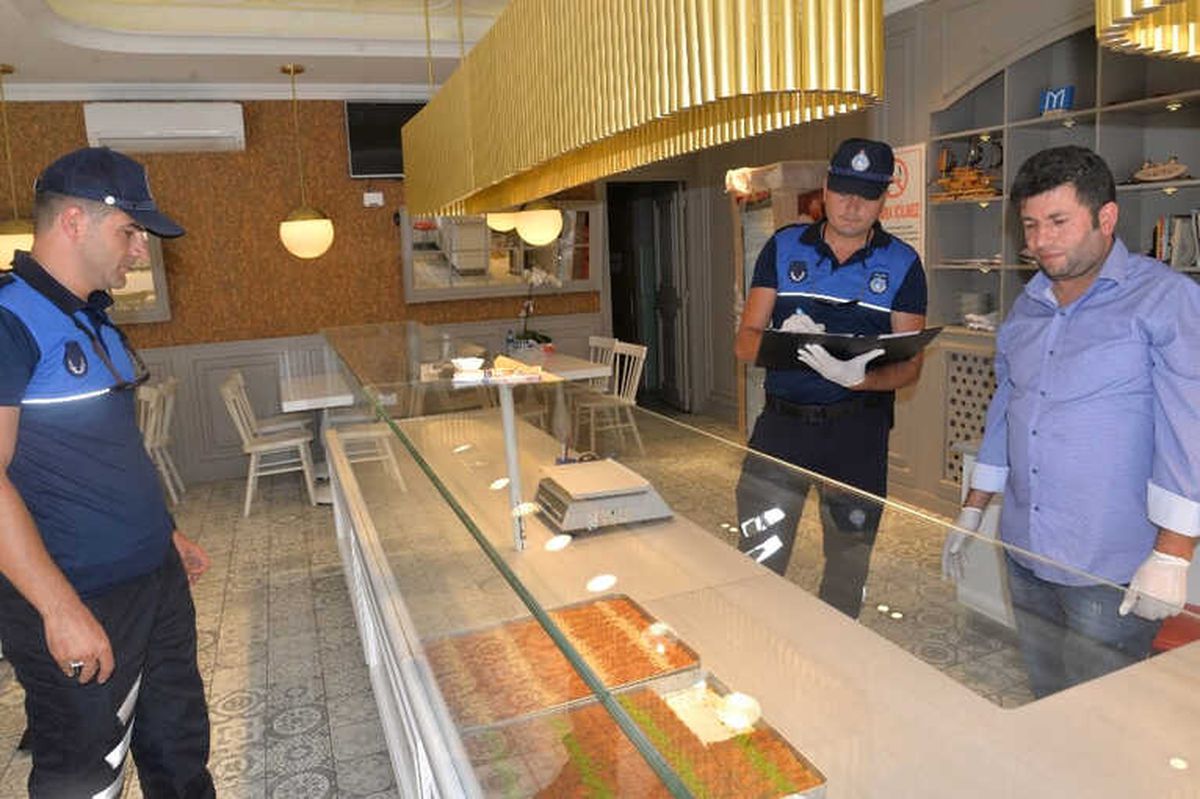 Zabıta Müdürlüğünden Şeker ve Tatlı Denetimi